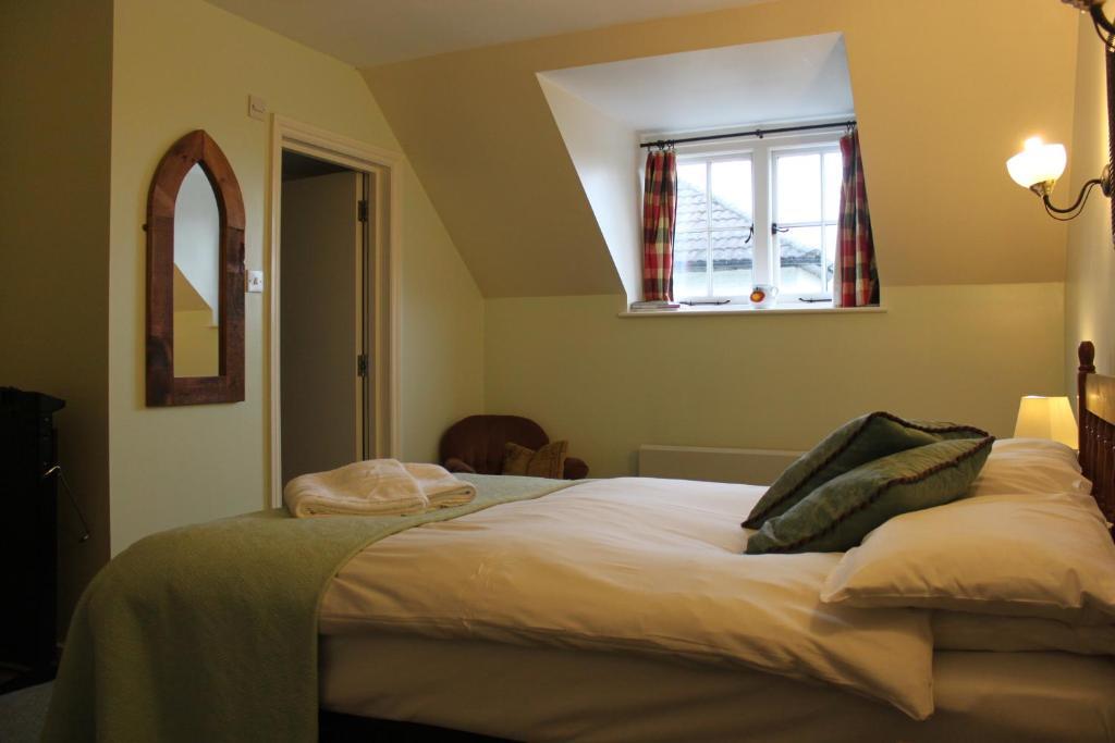 The Mill Arms Hotel รอมซีย์ ห้อง รูปภาพ